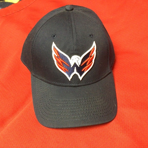 NHL WASHINGTON CAPITALS new hat - Picture 1 of 3
